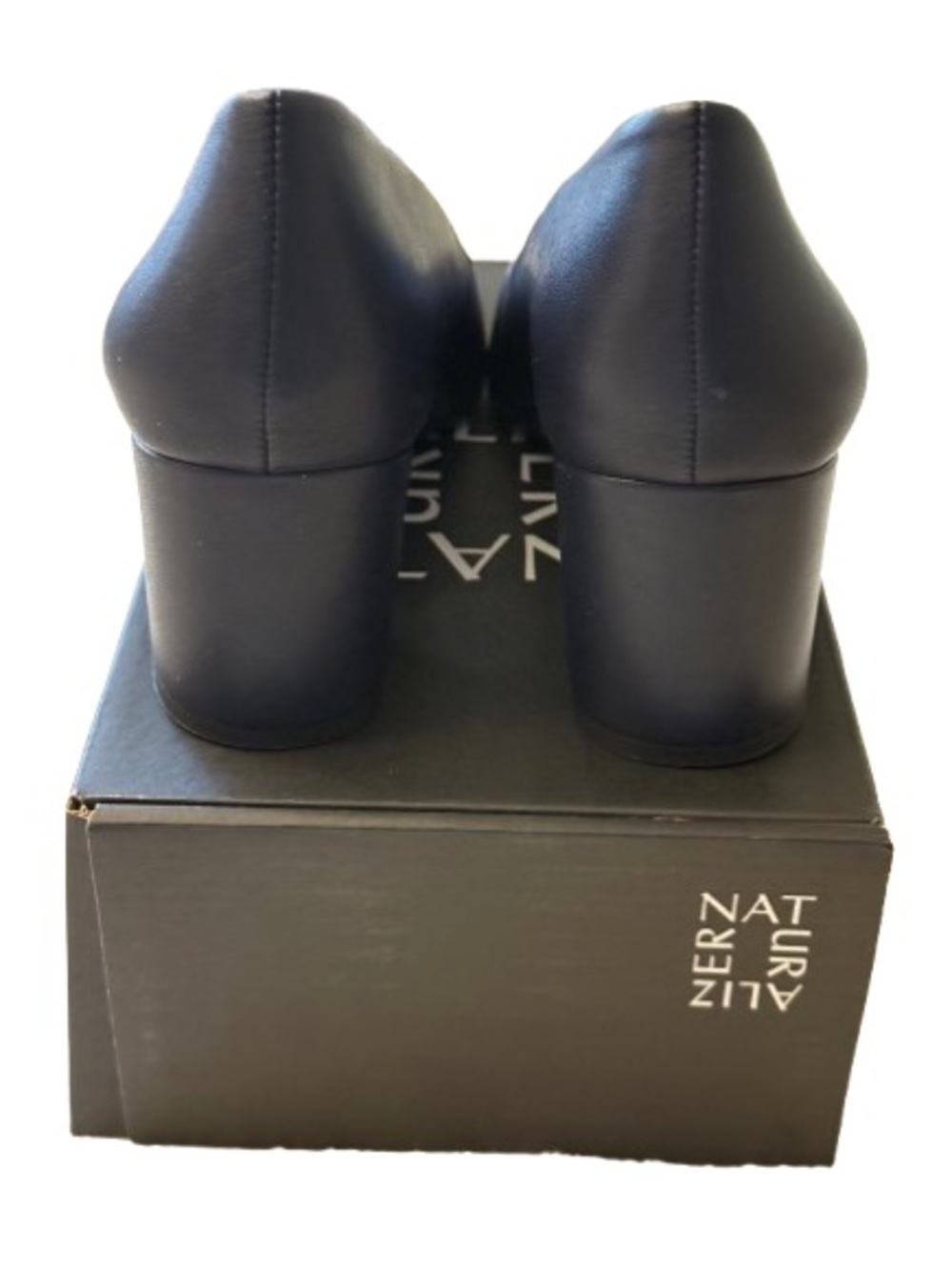 Naturalizer Warner French Navy Block Heel Pumps Wide Width 8.5W NWB - Picture 4 of 4